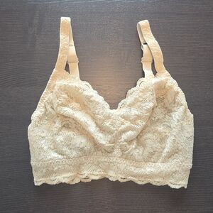 Cosabella ~ Italian Lace V-Neck Bralette ~ Nude ~ Adjustable Straps ~ Size M